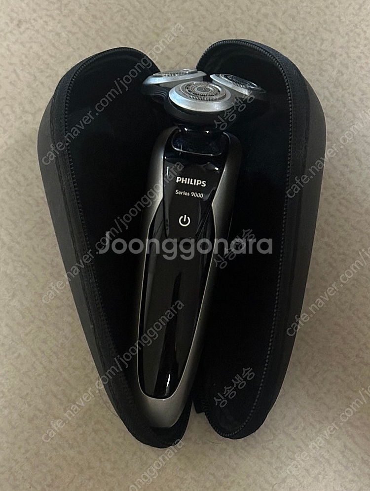 필립스 9000 전기면도기 판매합니다.--0