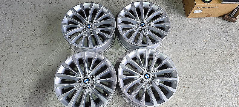 bmw 520D 럭셔리 G30 18인치 순정휠 대품판매...--0