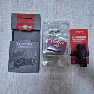 슈어파이어 X300U-A 레버타입 블랙 판매합니다.