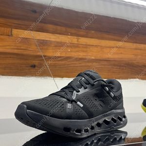 온클라우드 서퍼2 러닝화 245