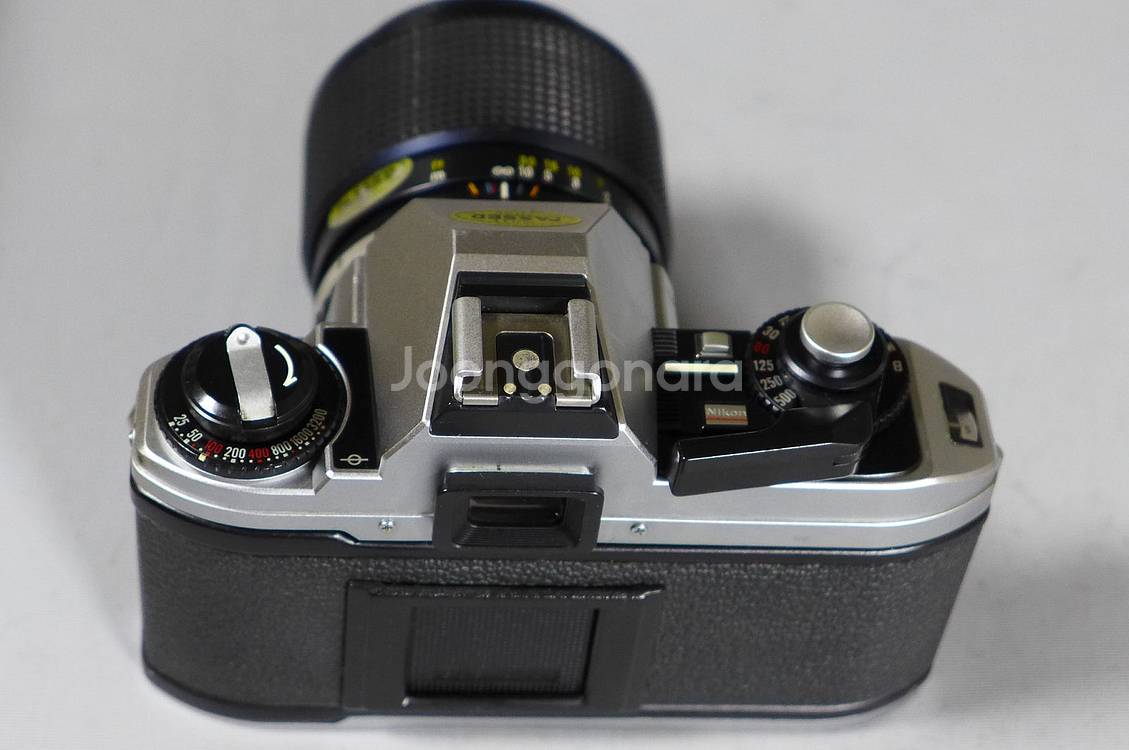 Nikon FG 36-72mm Canon EOS 35-...--4