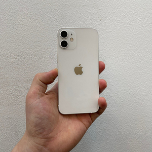아이폰12미니 64GB 화이트 상태좋은 중고19만팝니다.