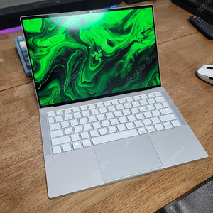 레이저 razer 레이저북 13인치 노트북 1tb 4k 터치 i7