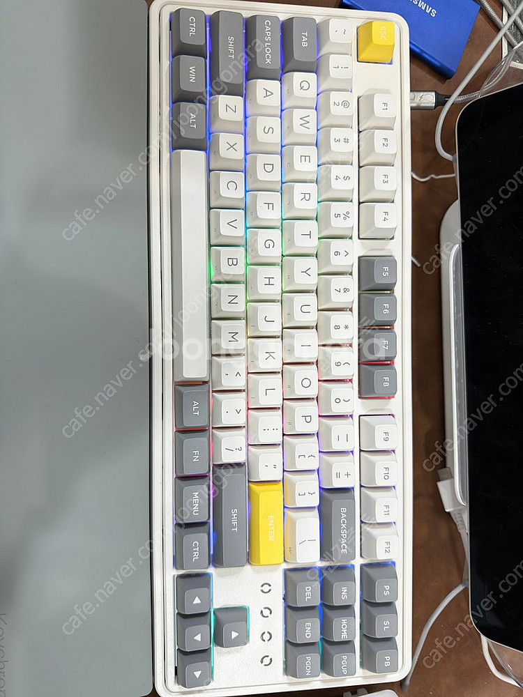 카일 저소음 크림축 키보드 판매합니다. CMK87. 연...--0