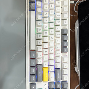 카일 저소음 크림축 키보드 판매합니다. CMK87. 연결해서 테스트만 해본 상품입니다. (펀키스 구입, 정발)