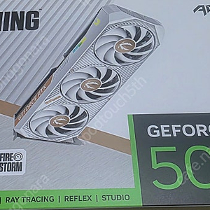 조텍 RTX 5070 AMP WHITE 판매합니다