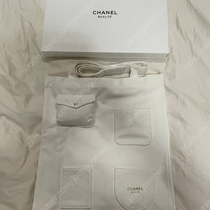 새제품)샤넬 화이트 에코백