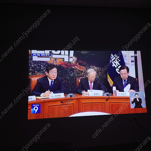 (가격내림)LG 시네빔 프로젝터 UHD 4K HU70LA 100인치스크린.천장거치대(거이새제품)사진참고