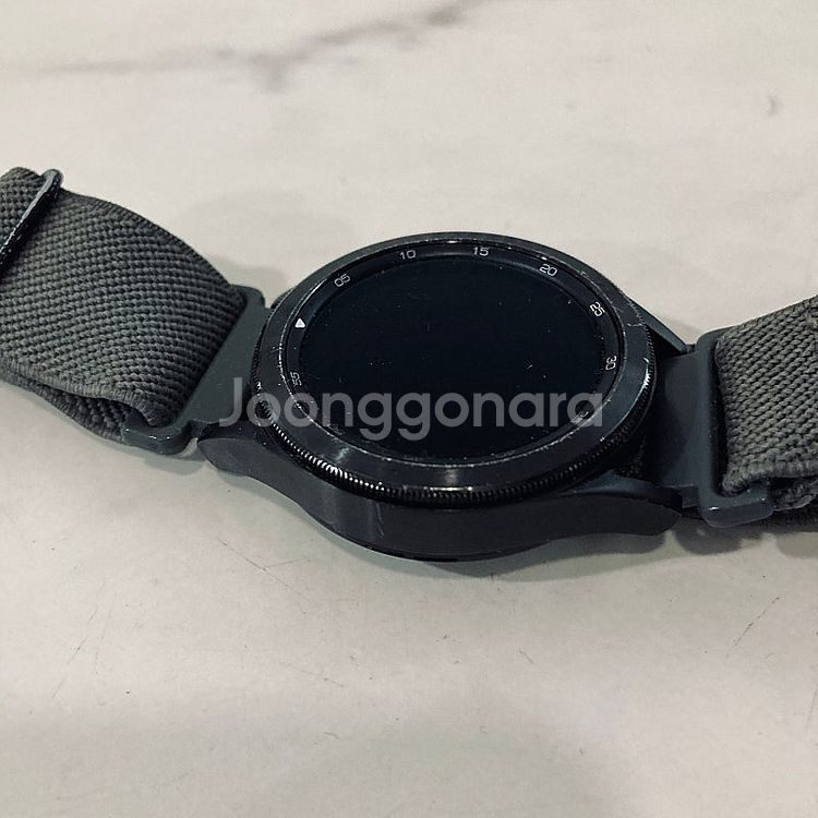 갤럭시 워치4 클래식 블랙 42MM 3만5천원 판매합니...--2