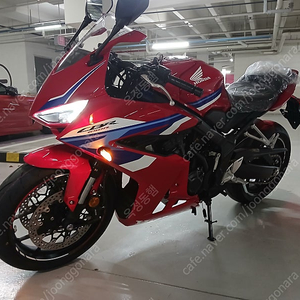 2025년 CBR650R 신차 E클러치 순정 서울 무주행 팝니다.