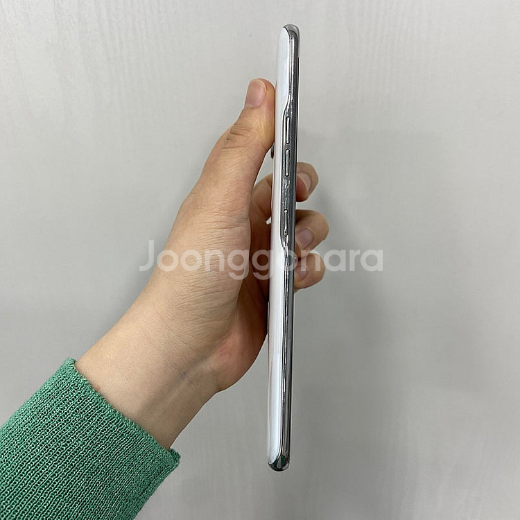 17557 Q920 5G 128기가 화이트 팝니다 7만...--6