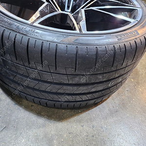 BMW G8X M2, M3, M4 피제로 정품 타이어 거의새것(2753519,2853020) 판매합니다. 50키로주행 타이어만입니다.