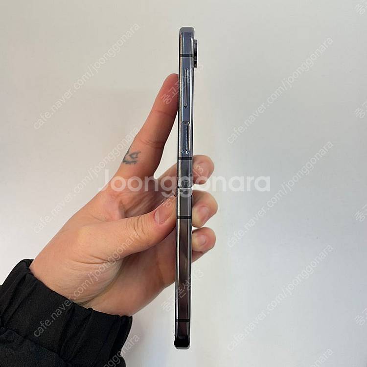 83696(울산중고폰) 갤럭시Z플립5 그라파이트 256...--6