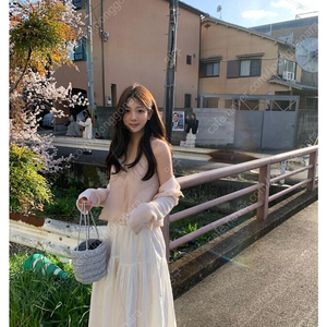 온드민 뷔스티에블라우스 슬리브리스 핑크 새상품