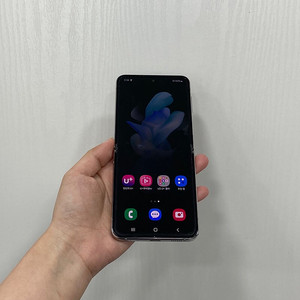 85566 갤럭시Z플립4 화이트 256GB 부산 중고폰 팝니다 26만원