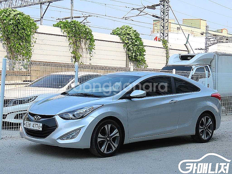 아반떼 쿠페 2.0 GDI 프리미엄 2014 년 중고차...--0