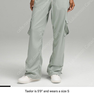 룰루레몬 댄스스튜디오 카고팬츠 [새상품] Dance Studio Relaxed Fit Mid Rise Cargo Pant