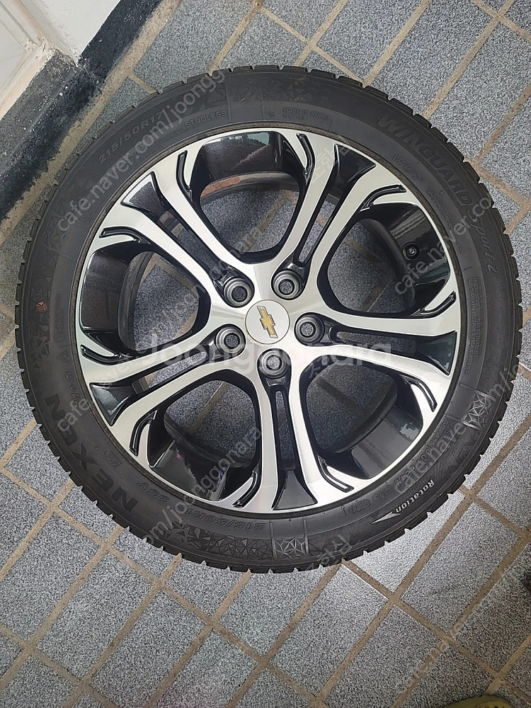 쉐보레 볼트EV 17인치 휠과 원터타이어.--4