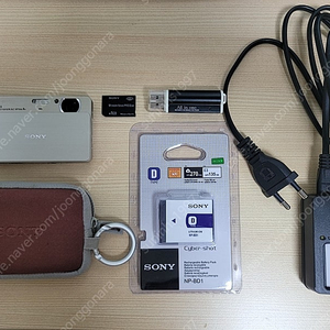 [중고] 소니디카 Sony Cybershot DSC-T700 (골드) 팝니다.