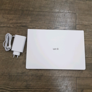 LG노트북 올뉴그램 13z980-mr30k 23만원에팝니다.