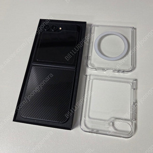 갤럭시Z 플립6 256GB 크래프티드 블랙
