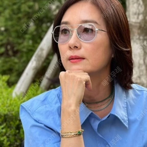 어크루 류이치안경 실버컬러 미사용품