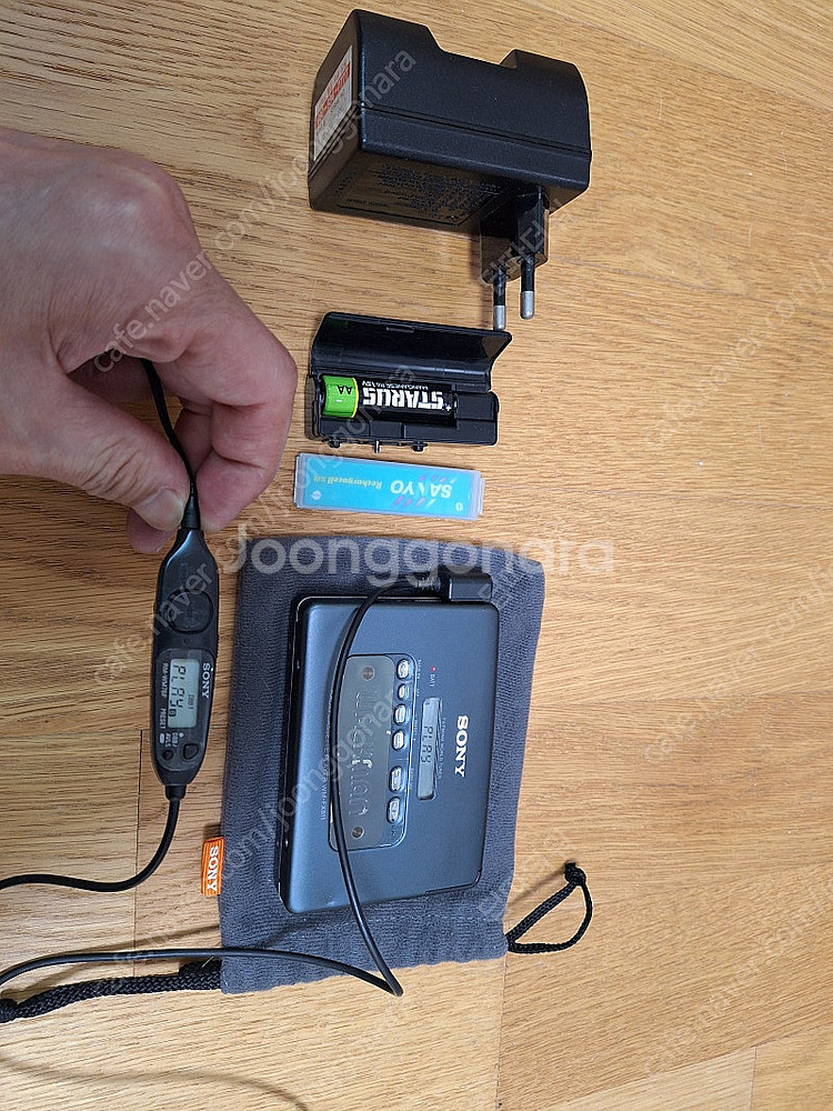 소니 워크맨 카세트플레이어 WM-FX811 블랙 판매--0