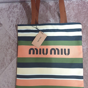 미우미우 에코백