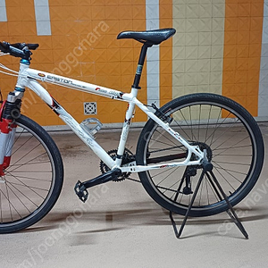 이스턴 탱크 레이스 엘리트 프레임 MTB 판매합니다.