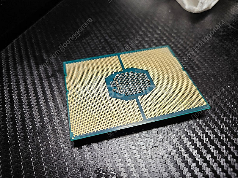 인텔 제온 5122 3.6GHz 서버용 CPU 3647...--0