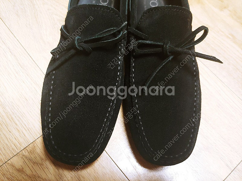 토즈 스웨이드 드라이빙슈즈 시티고미노 uk 8 판매합니...--1