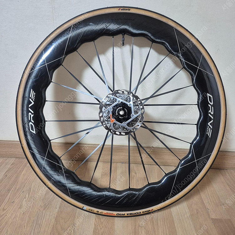 엘리트 드라이브 힐릭스 68D 카본휠셋, 골드데칼, 시마노 바디 판매--3