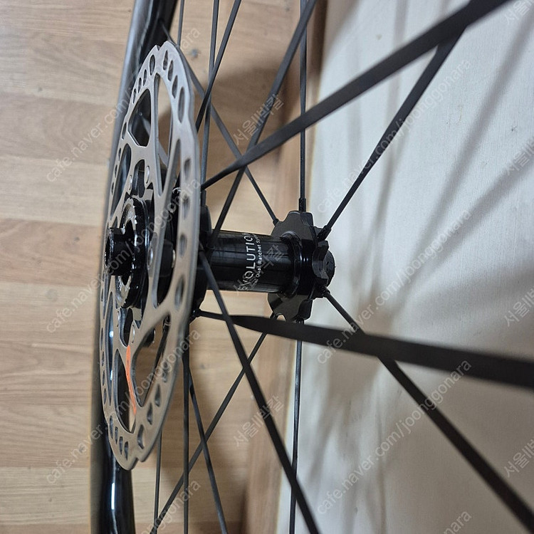 엘리트 드라이브 힐릭스 68D 카본휠셋, 골드데칼, 시마노 바디 판매--4