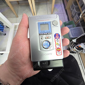 소니 워크맨 다기능 제품 입니다