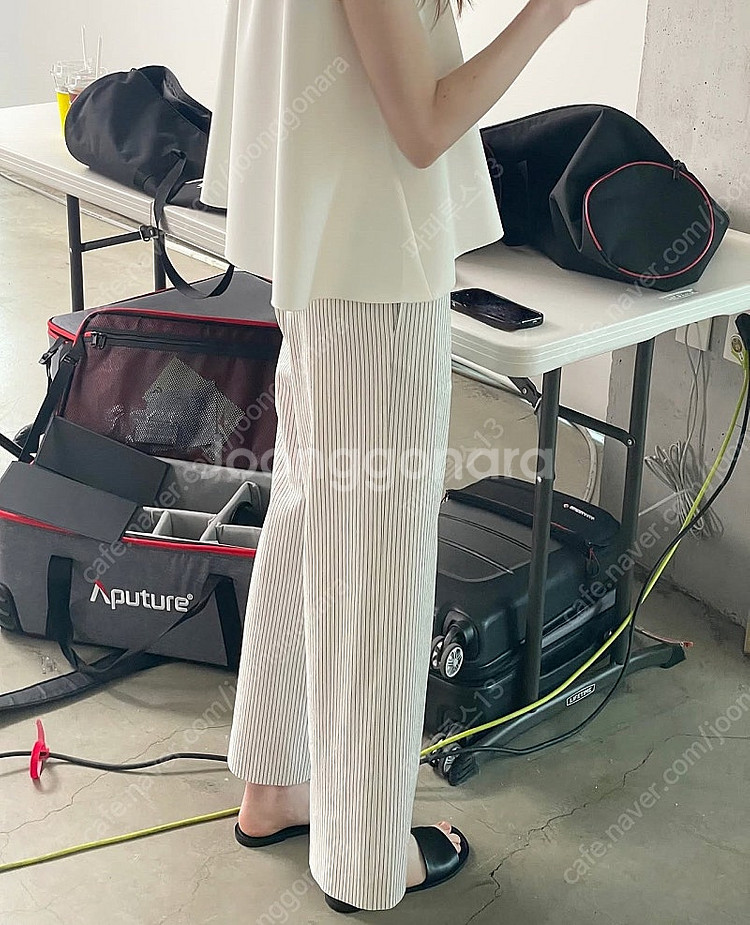 원모어띵 MARA SEERSUCKER PANTS 새옷--5