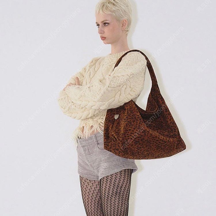 샌드뮤지엄 cactus hobo bag 레오파드 탠 새상품 숄더백 호보백 디자이너가방브랜드 이미지