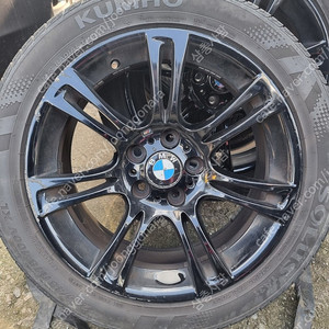 bmw f바디 5시리즈 350m 휠 판매합니다.