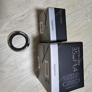보이그랜더 35mm 녹턴 클래식 F1.5 + 후드