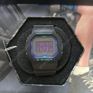 카시오 지샥 GW-B5600BL-1DR 판매합니다.
