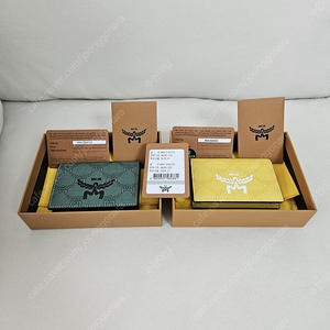 MCM 카드지갑 '새제품' 완전싸게 8만원(개당)에 팝니다!!(그린, 옐로우)