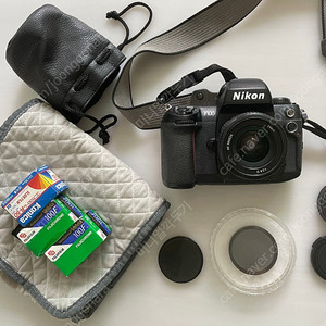 니콘 F100 바디 + 렌즈(니콘AF 24mm 2.8D) + 필름, 필터 등 일괄