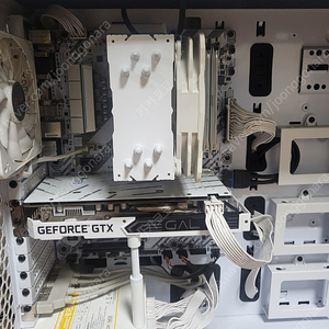 AM4 3700x + MSI 아틱 b350보드 + oloy 8gb x4 + ssd 삼성 980 pro + 1660s 판매합니다.