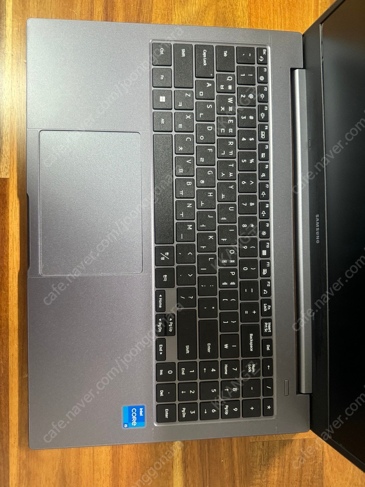 [서울 강남] 삼성 노트북 NT550XDZ-AD5A(ram 16gb, ssd 500gb) 판매 (거의 새제품) 이미지