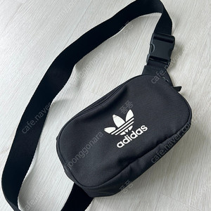 아디다스 힙색 슬링백 웨이스트백 12000원