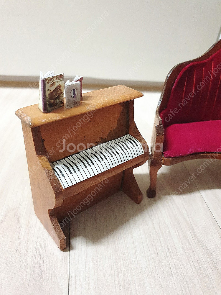 핸드메이드 70년대 빈티지 미니어처 장식가구 세트--5