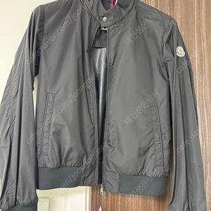 몽클레어 바람막이