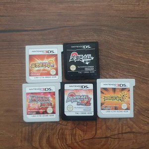 닌텐도 3ds 포켓몬스터 블랙, 오메가루비 등 판매합니다.