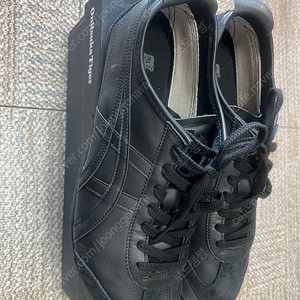 [새상품]오니츠카타이거 올블랙 300