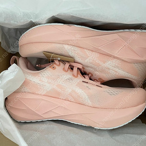 아식스 노바블라스트5 240 핑크