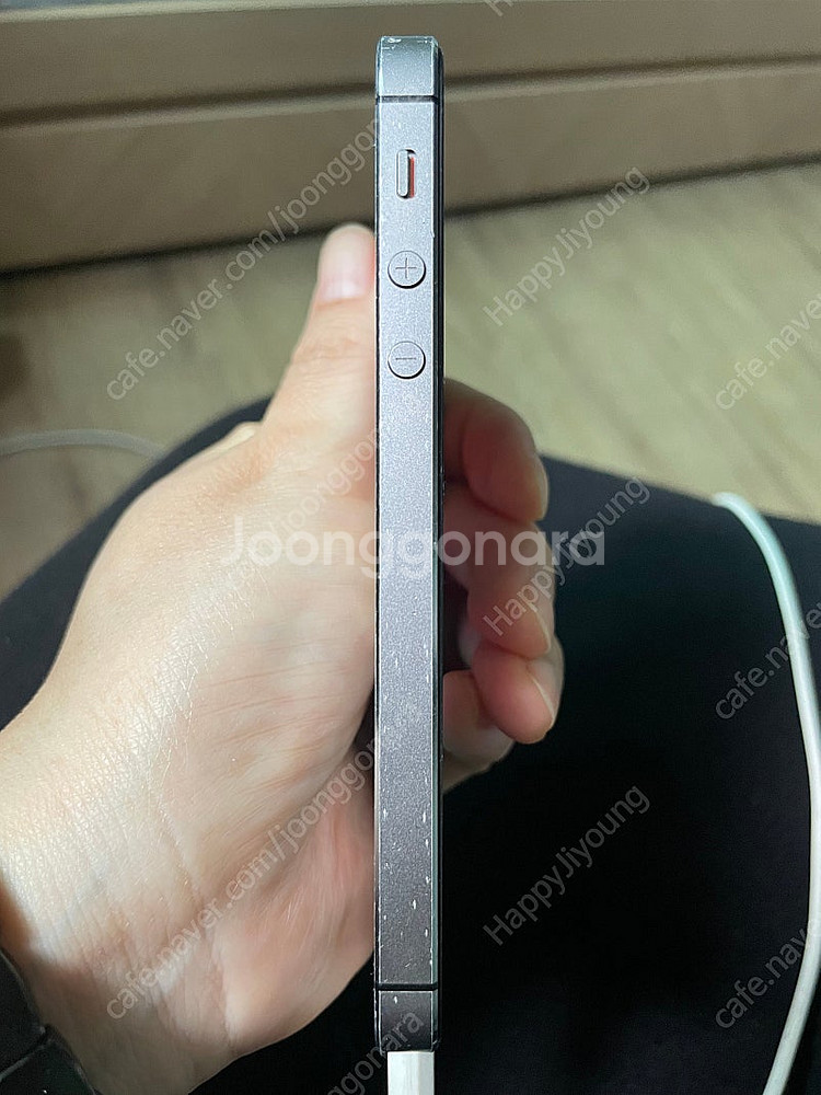 아이폰 5S 16GB 액정 완전 새것 같아요~--2